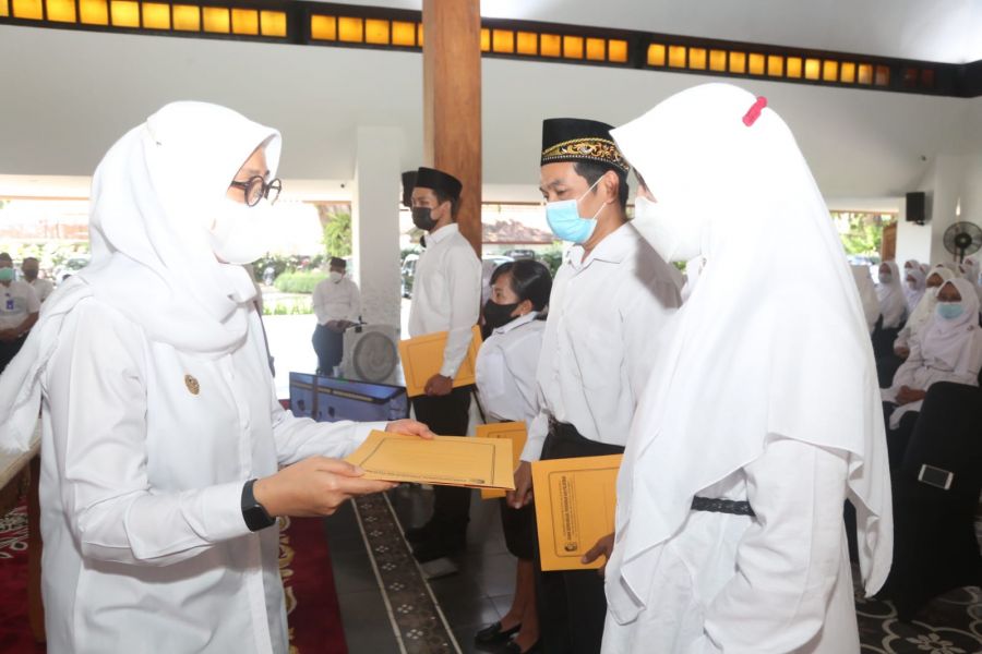 1.225 ASN Resmi Terima SK Pengangkatan