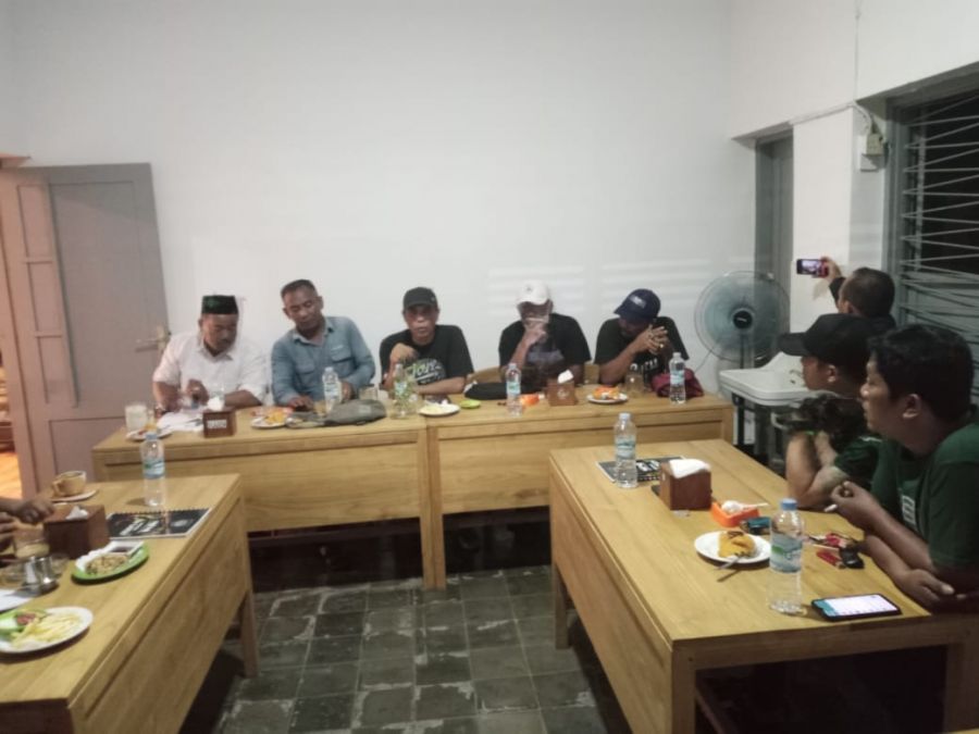 Acara Pengukuhan dan Pembacaan Rancangan AD/ART Aliansi LAB di Warung D’Lakon Banyuwangi