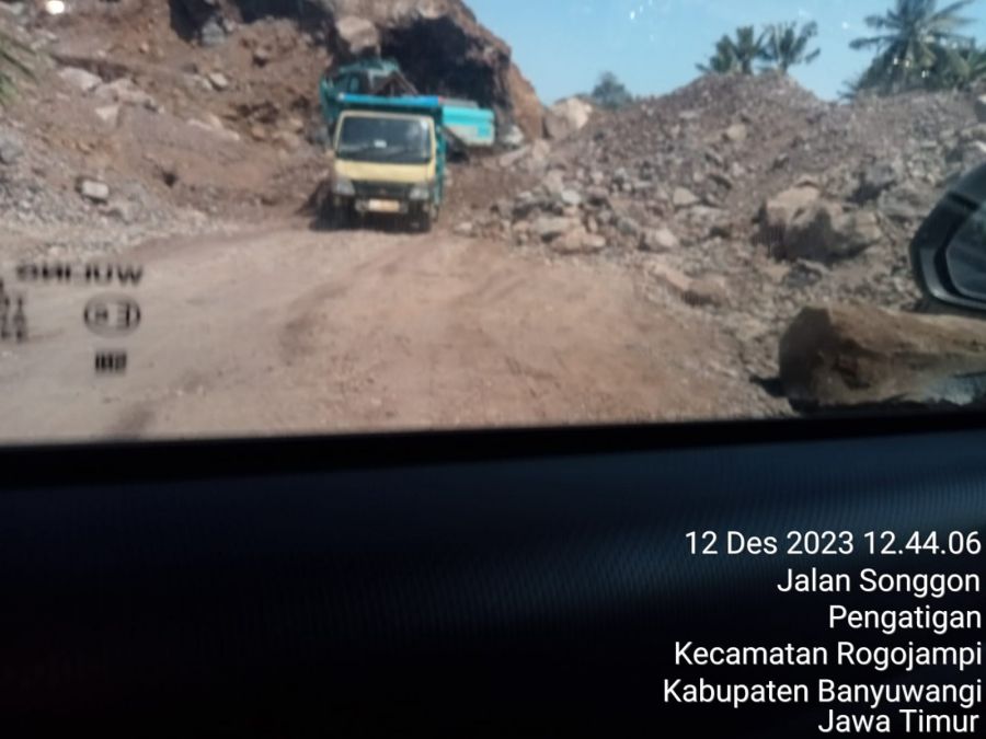 Alam Hancur, Aktivitas Penambangan di Desa Pengatigan Terkesan Kebal Hukum