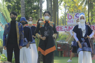 Anak - anak Muda Banyuwangi Keliling Desa dan Kecamatan