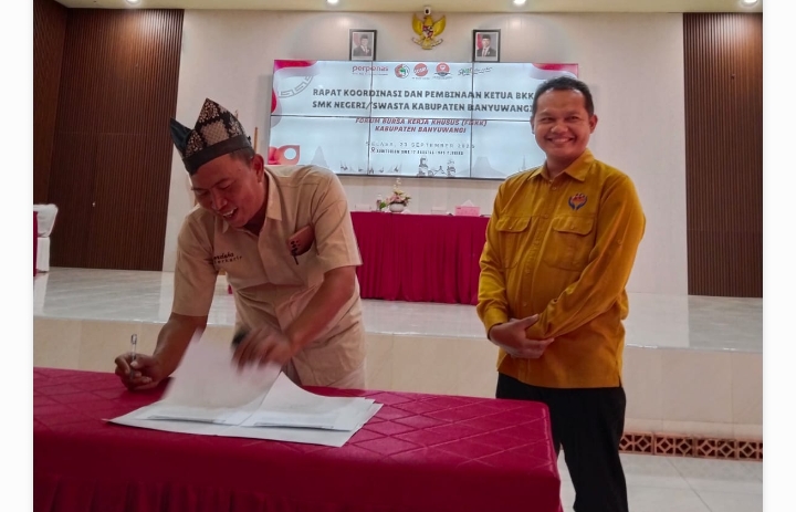 Bapak Masrukin, ST, MT, Resmi Dipercaya Dan Diangkat Sebagai Ketua BKK SMK se-Kabupaten Banyuwangi