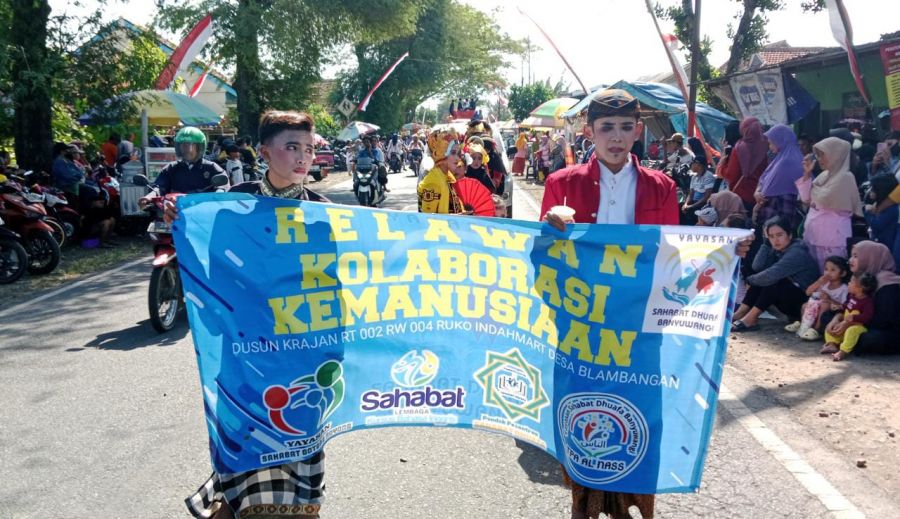Bersih Desa Blambangan YSDB dengan Berbagi Seribu Nasi Kuning