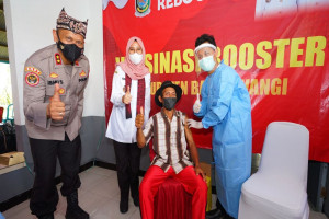Buapati Banyuwangi Terus Gencarkan Vaksinasi Covid-19 Dosis Ketiga (Booster) Bagi Masyarakat
