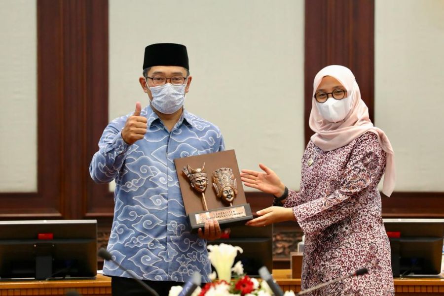 Bupati Banyuwangi Ipuk Fiestiandani Temui Ridwan Kamil untuk Jalin Kolaborasi