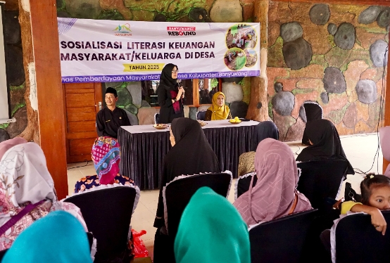 Bupati Ipuk Ajak Ibu-Ibu Desa di Banyuwangi Bijak Kelola Keuangan