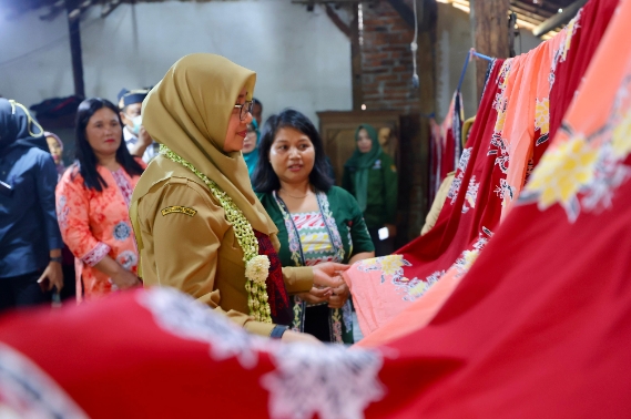 Bupati Ipuk Apresiasi Kelompok Usaha Bati Buddhis, Menjadi instrumen Pemberdayaan Ekonomi