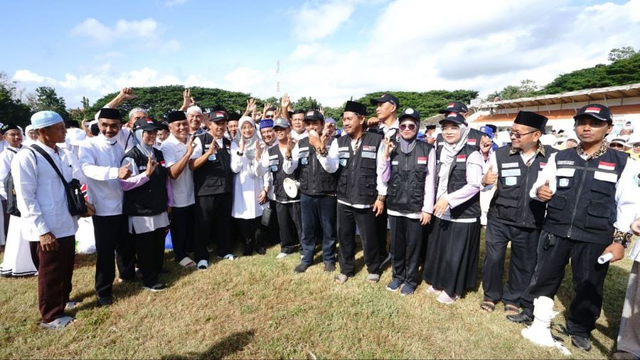 Datang ke Manasik Haji, Bupati Ipuk Minta Jemaah Jaga Kesehatan dan Doakan Banyuwangi