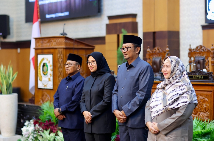 DPRD Banyuwangi Gelar Rapat Paripurna, Umumkan Ipuk-Mujiono Sebagai Bupati-Wakil Bupati Terpilih