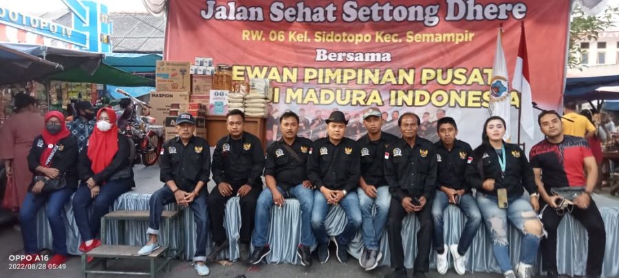 DPRD Kota Surabaya, Camat Semampir dan Tokoh Masyarakat Hadiri Jalan Sehat Bersama AMI