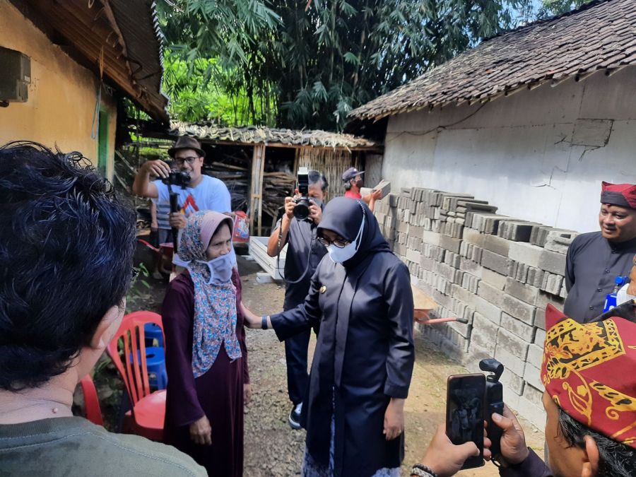 DPU CKPP Banyuwangi Bedah Rumah 958 Unit