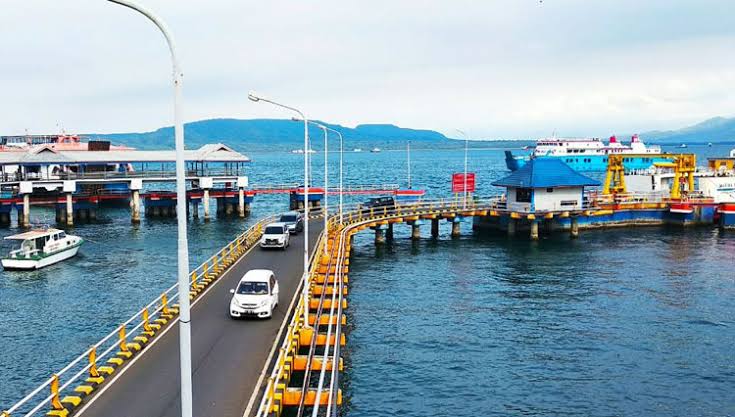Fenomena Waterspout Terpantau di Selat Bali