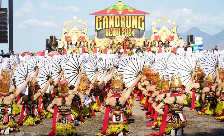 Festival Gandrung Sewu Memukau Ribuan Penonton,Dihadiri Direktur Utama PT Pelindo Properti Indonesia