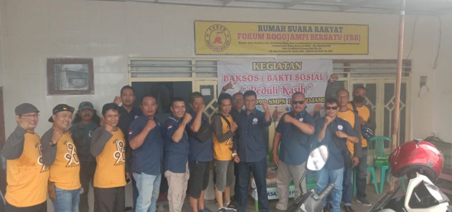 FRB Melakukan Giat Bakti Sosial Bersama Alumni SMPN 1 Rogojampi