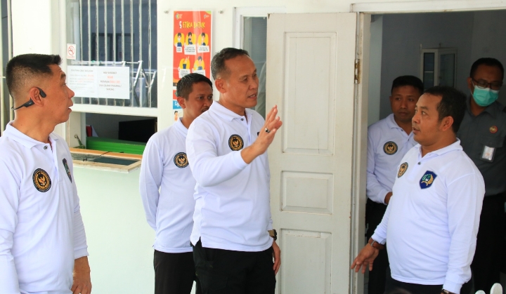 Kakanwil Tekankan Pelaksanaan SOP dalam Pemenuhan Kebutuhan Dasar Warga Binaan Lapas Banyuwangi