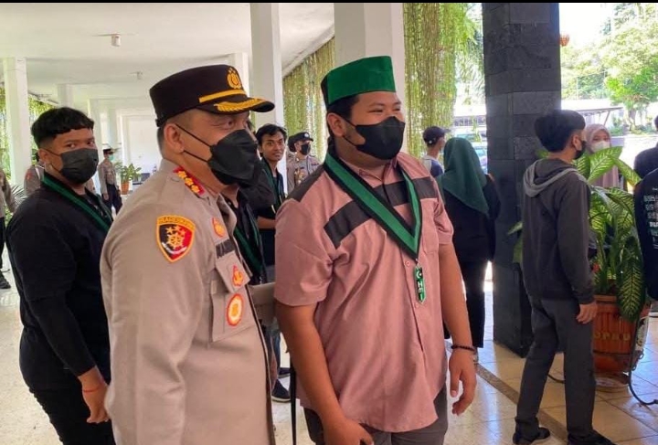 Kasus Pungli dan Penyelewengan Dana BOS Di Sekolah: BADKO HMI JATIM Tuntut Transparansi Anggaran