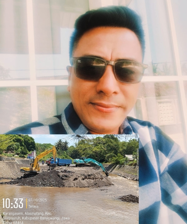 Ketua FSB Muhammad Faiq Kegiatan Normalisasi di Aliran Sungai Badeng Banyuwangi Untuk Masyarakat