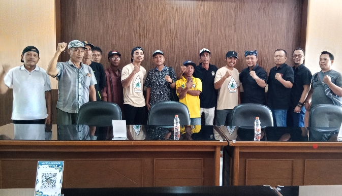 KPB Berserta Warga Kedungrejo Muncar Gelar Audensi Bersama DLH, Berharap Ada Solusi Yang Terbaik