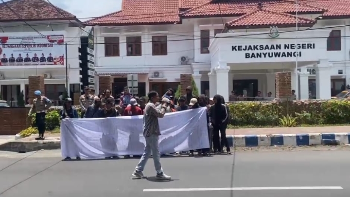 LDKS PIJAR Turun Ke Jalan Di Tiga Tahun Kasus Korupsi MAMIN Fiktif Di BKPPP Yang Mangkrak