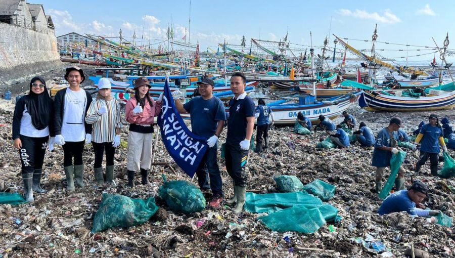 Pantai Ditratas Darurat Sampah 