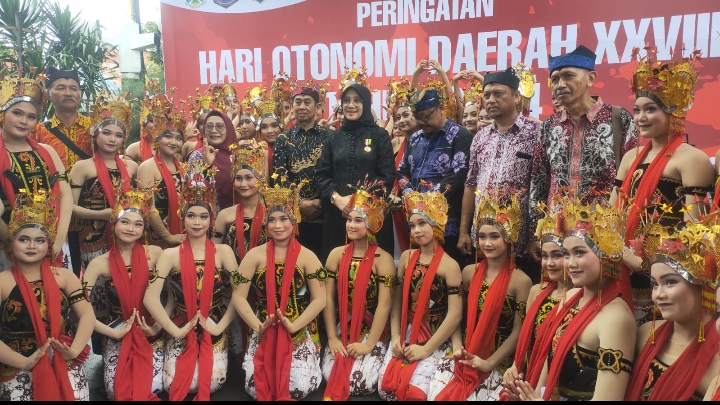 Pelajar SMPNegeri 1Cluring Dipercaya Pemkab Banyuwangi Pada Peringatan HariOtoda XXVlll di Surabaya