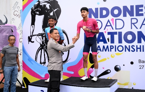 Pembalap Asal Jawa Timur Menjadi Yang Tercepat Nomor Men Elite Individual Time Trial (ITT)
