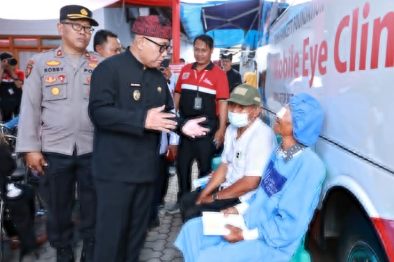 Pemerintah Kabupaten Banyuwangi Menggelar Operasi Katarak Gratis