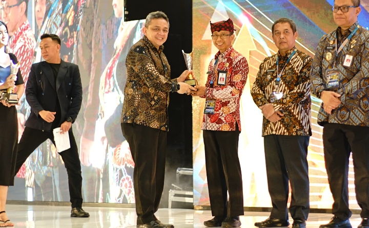 Pemerintah Kabupaten Banyuwangi Raih Penghargaan APBD Arward Dari Kemendagri 