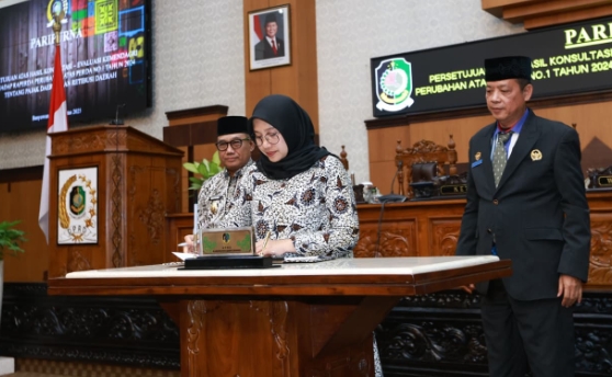 Pemkab dan DPRD Banyuwangi Menggelar Rapat Paripurna