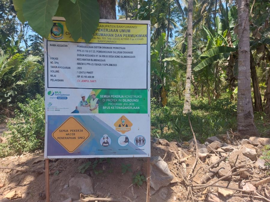 Proyek Pemasangan U-Ditch Pelaksana CV Jempol Sakti Terkesan Asal-Asalan, Dinas Jangan Tutup Mata