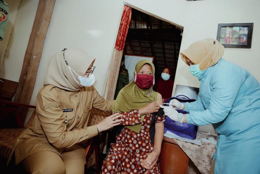Program Grebek Vaksinasi Peduli Lansia, kabupaten Banyuwangi