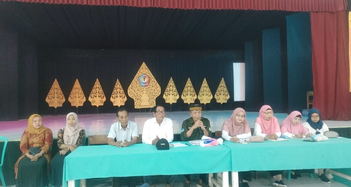 Rembug Edukasi Di SMPN 3 Muncar, Angkat Isu Dampak Gadget dan Sudut Pandang 