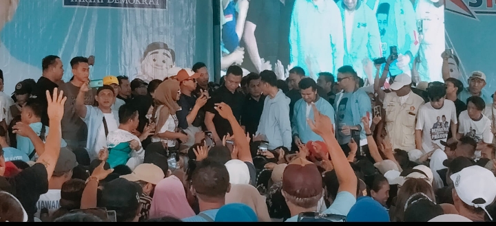 Senam Sehat Bersama Gibran Rakabuming Raka di Wahana Alam Indah Lestari Desa Badean Banyuwangi 