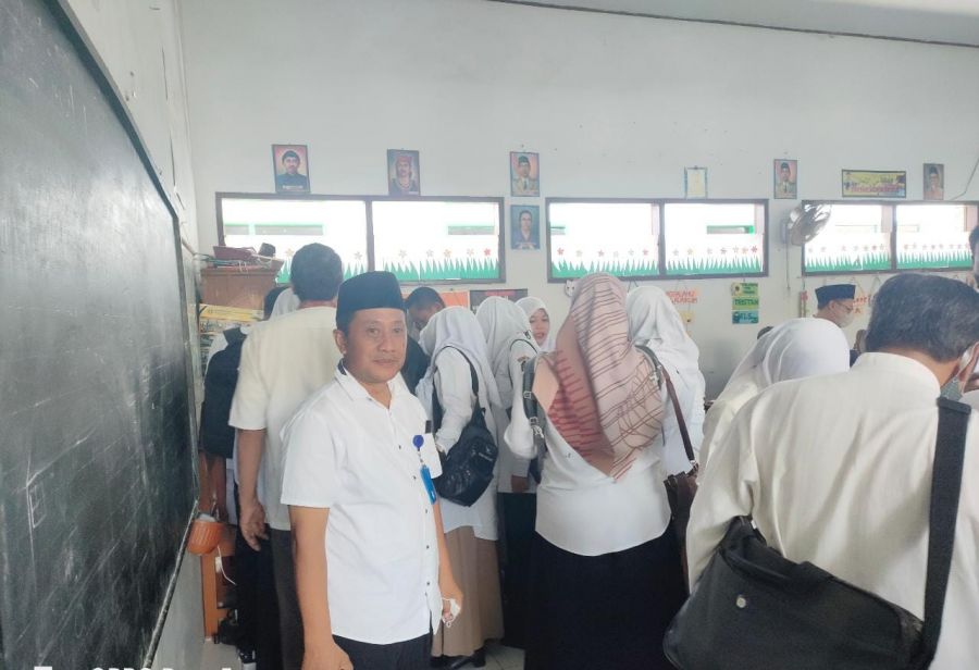 Sosialisasi Ikd Antusiasme Para Guru SD Se Kecamatan Muncar