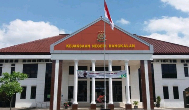 Terkait Dugaan Tipikor DD Oleh Kades Buduran Arosbaya, Kejari Bangkalan Terkesan Lamban Ada Apa?