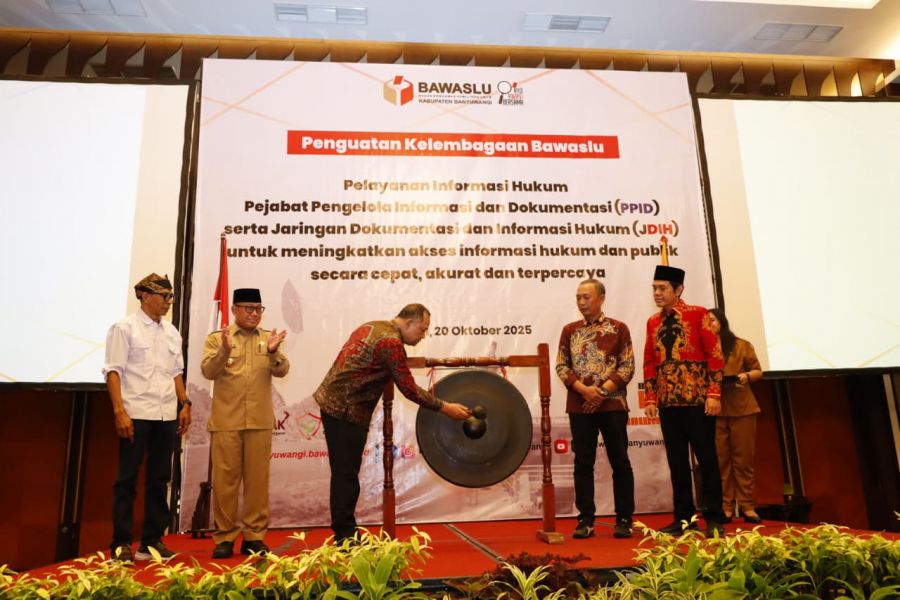 Wakil Bupati Banyuwangi Menghadiri Rakor Penguatan Kelembagaan Pelayanan Informasi
