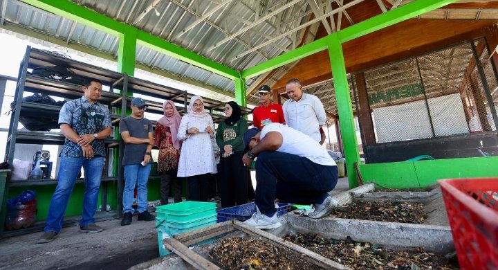 Warga Kelurahan Bakungan Banyuwangi Miliki Pengelolaan Sampah