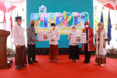 Waspadai Pinjol Ilegal ojk gandeng santri
